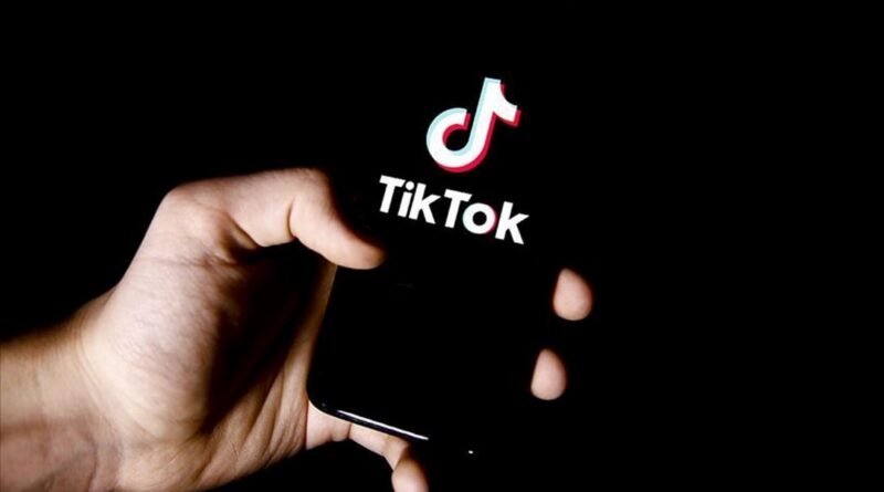 TikTok’ta Kızını Dans Ettirerek Para İsteyen Baba Gözaltına Alındı