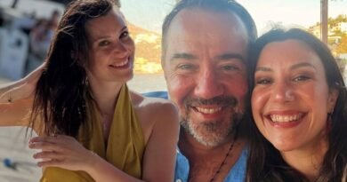 Ata Demirer Aşka Geldi: Sevgili Kadınımın Doğum Günü Kutlu Olsun