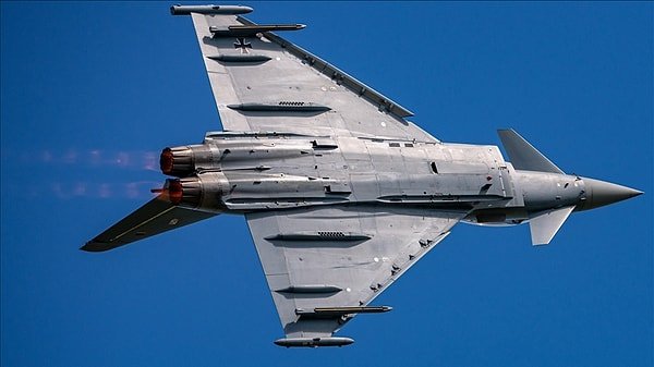 Toplamda 44 adet Typhoon savaş uçağı alınacak.