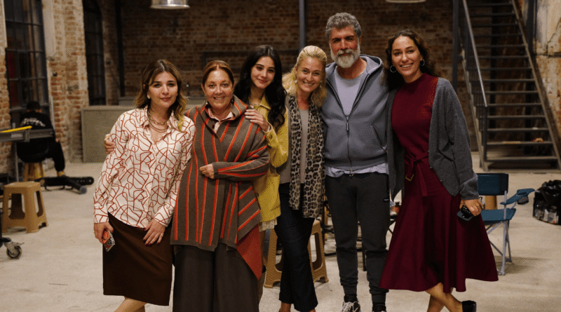 Özcan Deniz ve Öykü Karayel Aynı Filmde: “Son Yemek” Sete Girdi