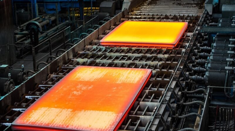 Dünyanın İlk Sıfıra Yakın Emisyonlu Çeliği Üretildi