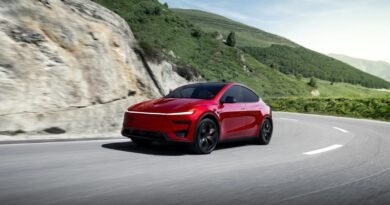 Elon Musk, FSD v14 İçin Tarih Verdi: "Neredeyse Gerçek Zamanlı"