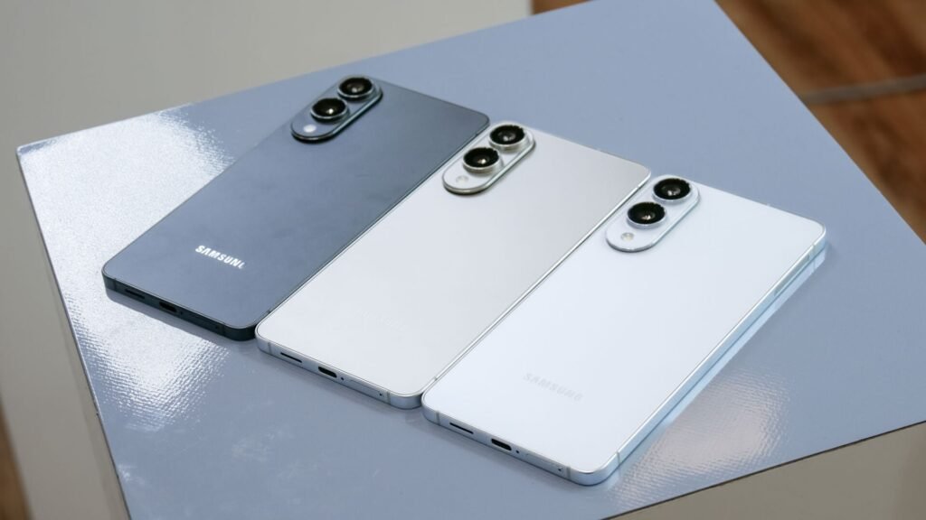Samsung'dan Beklenmedik Hamle: Galaxy S26 Edge Ürün Çekiliyor