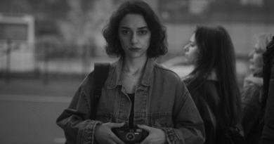 Melik Kuru'nun Yönettiği “İsimsiz Eserler Mezarlığı” Dünya Prömiyerini Tallinn Film Festivali'nde Gerçekleştirdi - Haberler