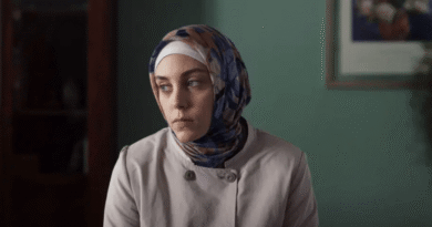 Netflix, "Bir Başkadır" Dizisinin İkinci Sezonu İçin Çalışmalara Başladı - Haberler