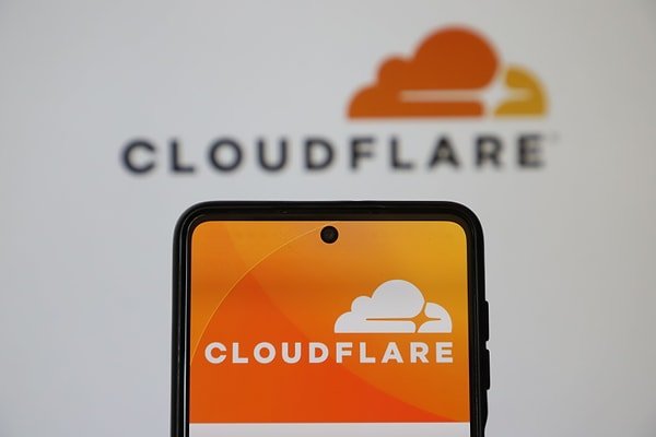 İnternet kesintisine yol açan Cloudflare nedir?