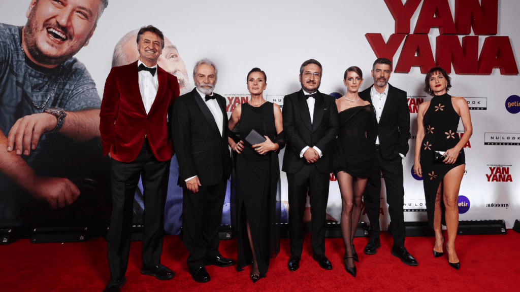 "Haluk Bilginer ve Feyyaz Yiğit'in Yer Aldığı 'Yan Yana' Şimdi Sinemalarda!" - Haberler