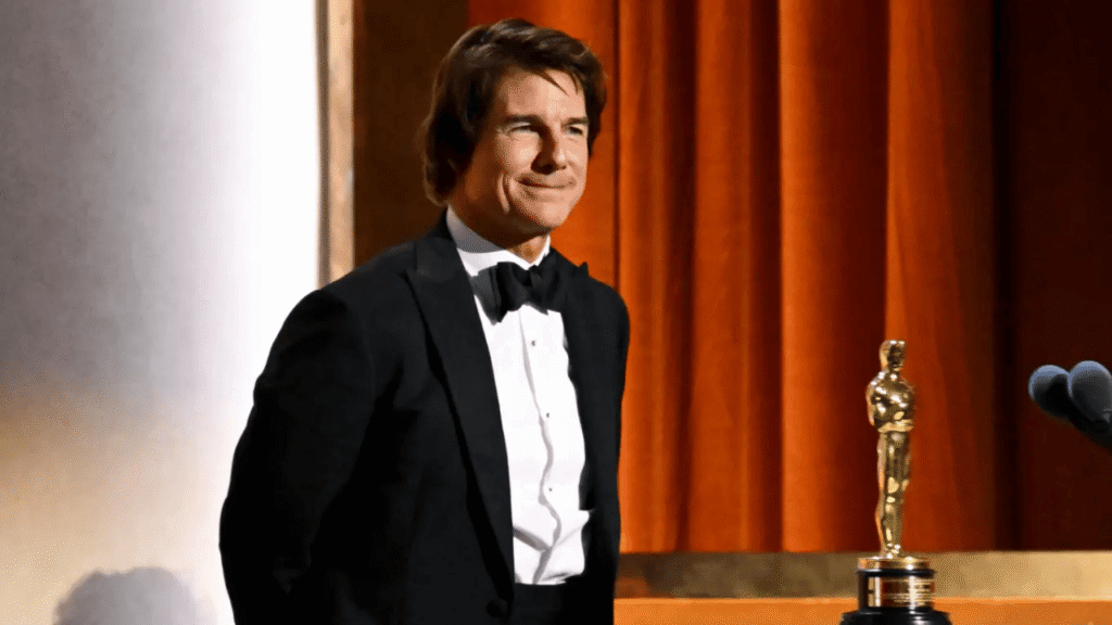Tom Cruise'un "Akademi Onur Ödülü" Töreninde Ünlüler Şıklık Yarışıyla Dikkat Çekti