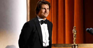 Tom Cruise'un "Akademi Onur Ödülü" Töreninde Ünlüler Şıklık Yarışıyla Dikkat Çekti