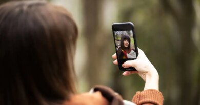 Beğeni Beklentisinin Psikolojik Maliyeti: En Fazla Genç Kızlar Üzerinde Etki Yaratıyor