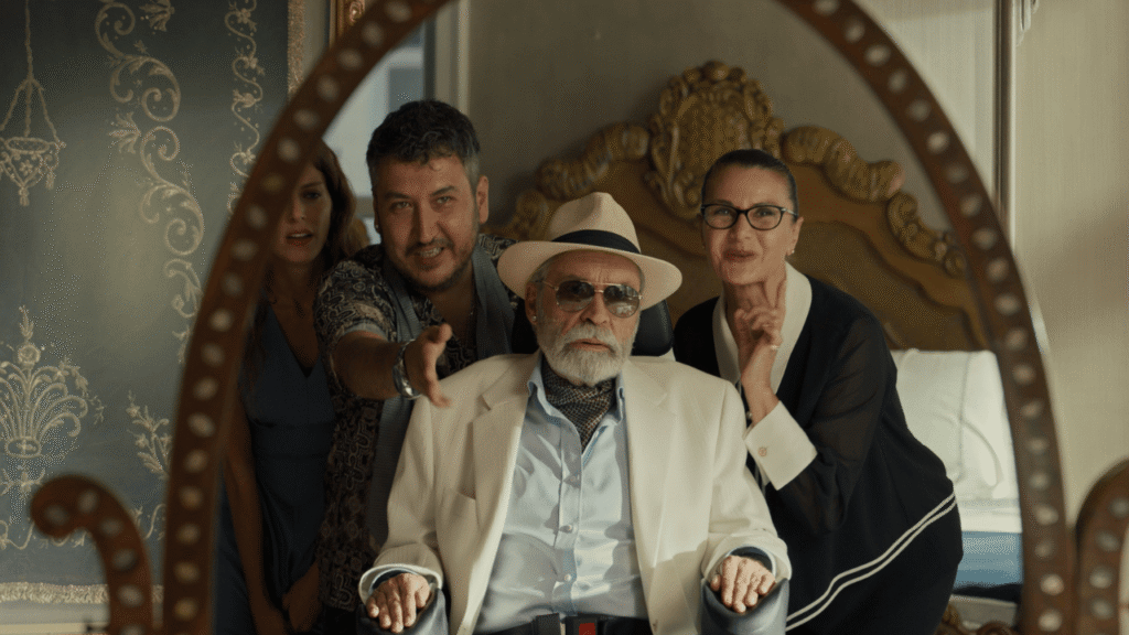 "Yan Yana" Açılışıyla Zirveye Damga Vurdu: İlk Haftada 200 Bini Aşan Seyirci Salonları Doldurdu - Haberler