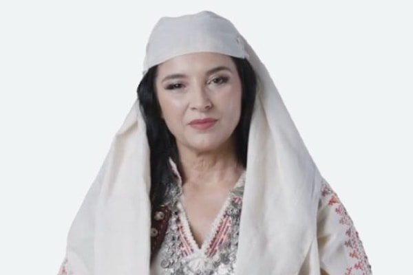 Diella, Eylül ayında Arnavutluk'un kamu ihale sistemi için tamamen şeffaf ve yolsuzluktan arındırılmış bir yapı oluşturmak üzere göreve başlamıştı.