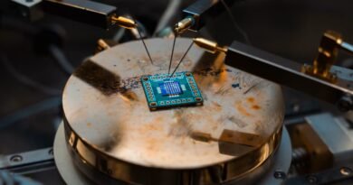 Dünyanın En Yüksek Çipi, Moore Yasası'nı Üçüncü Boyuta Taşımak Üzere