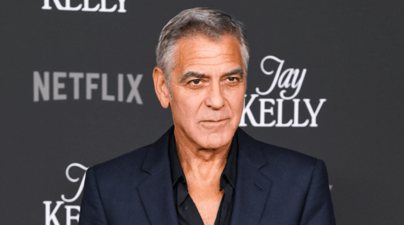 George Clooney, "Öpüşmeme" Kararını Neden Aldığını Açıkladı - Haberler