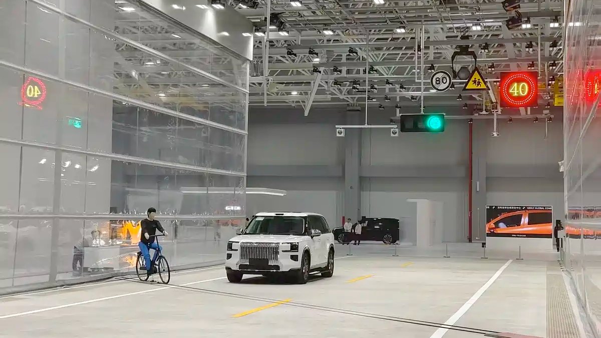 Dünyanın en büyük elektrikli araç güvenlik test merkezi