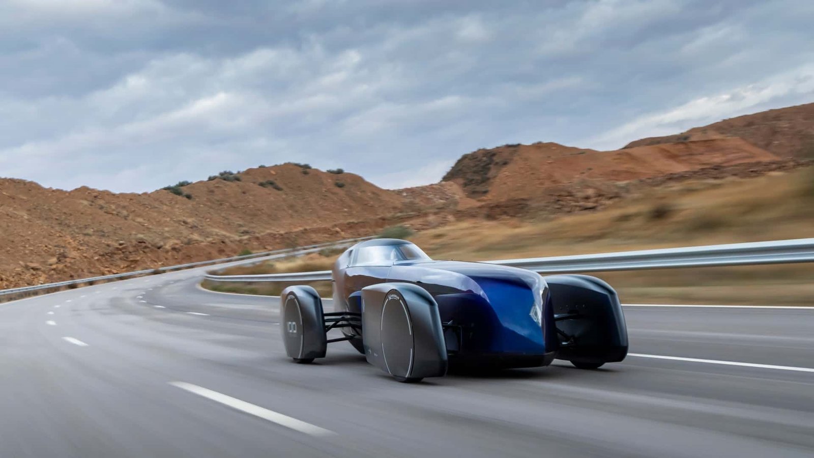 Renault'nun konsept elektrikli aracı 1.000 km menzil gayet etkileyici