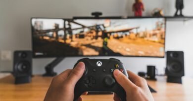 Xbox Konsol Yarışında Geri Düştü: Microsoft, Xbox'ı Yeniden Şekillendiriyor!