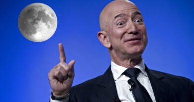 Jeff Bezos'dan Şaşırtan Açıklama: "Dünyadan Umudu Kestim, Fabrikaları Ay'a Taşımalıyız"