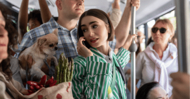 "Emily in Paris" 6. Sezonda Resmi Onay Aldı - Haberler