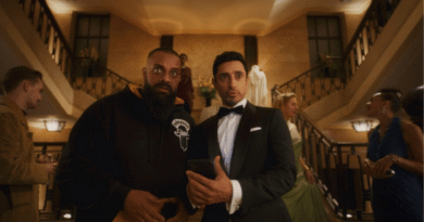 Riz Ahmed'in Komedisi 'Bait'ten İlk Klip Yayınlandı: James Bond Seçmelerini Konu Alıyor