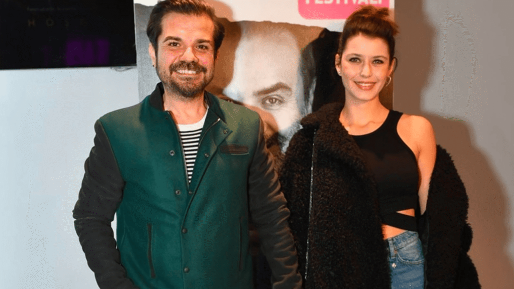 Beren Saat, "CapitaliZoo" ile Müzik Kariyerine Adım Atıyor - Haberler