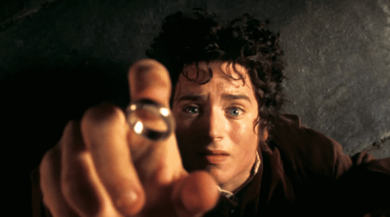 Elijah Wood, "The Hunt for Gollum"da Frodo Rolüne Dönme İhtimalini Değerlendirdi - Haberler