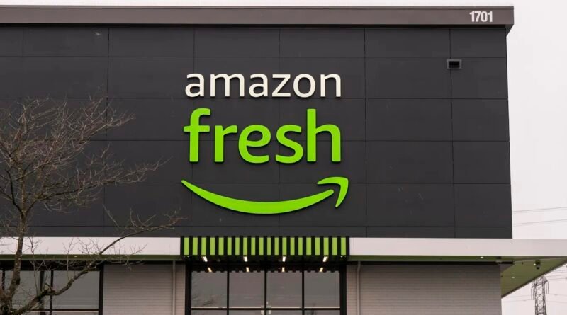 Amazon’un radikal kararı: Tüm fiziksel mağazalarını kapatıyor.