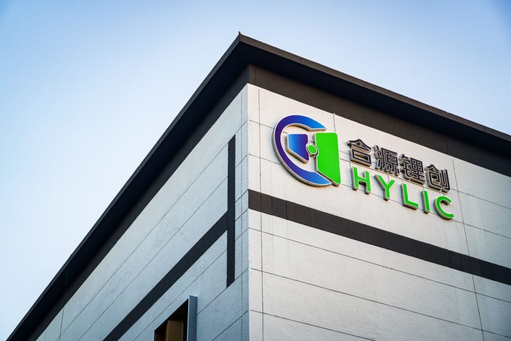 Çin'in İlk Yarı Katı Hal Batarya Üretim Tesisi Açıldı