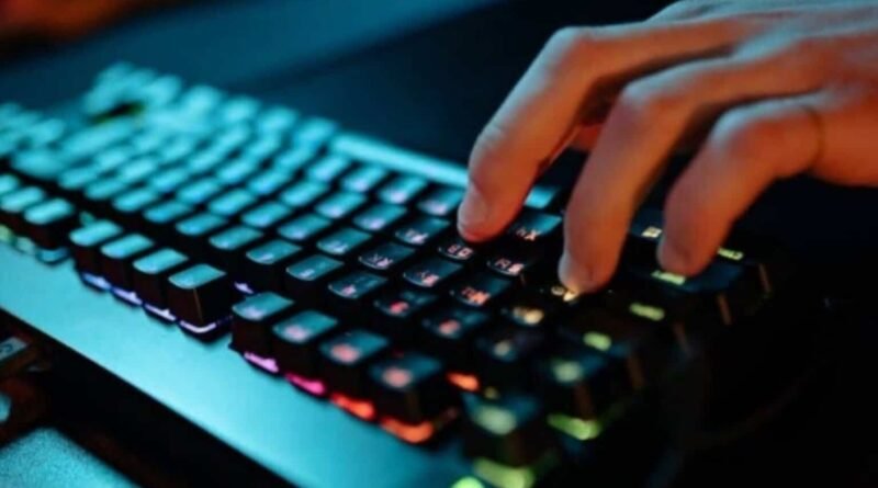 Lenovo'dan Kendini Şarj Eden Klavye ve Fare Tanıtıldı