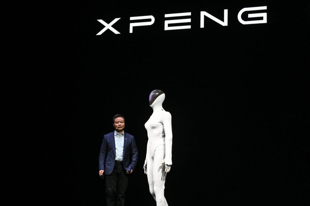 Otomotiv Sektöründe İlk İnsansı Robot: XPeng ET1 Üretildi