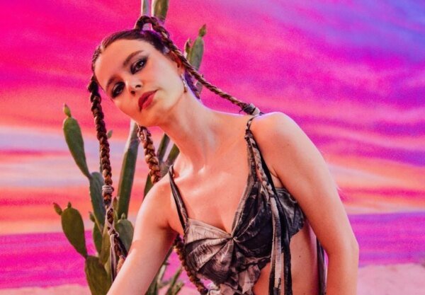 Beren Saat'ten Sürpriz Adım: Ünlü Yıldızın İlk Single'ı "CapitaliZoo" Yayınına Girdi! – Haberler