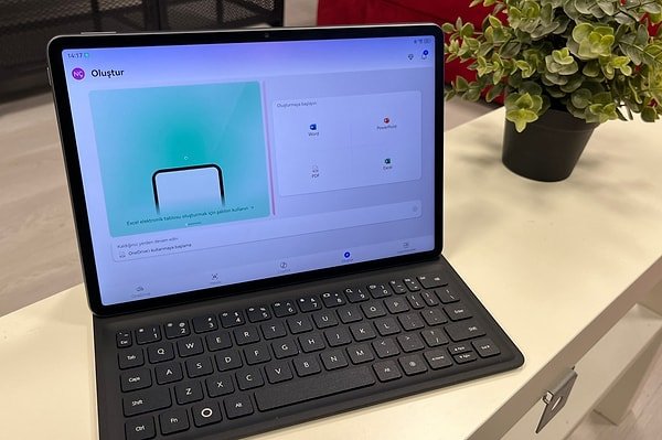 Klavyesi ile her koşulda bilgisayar verimliliği.