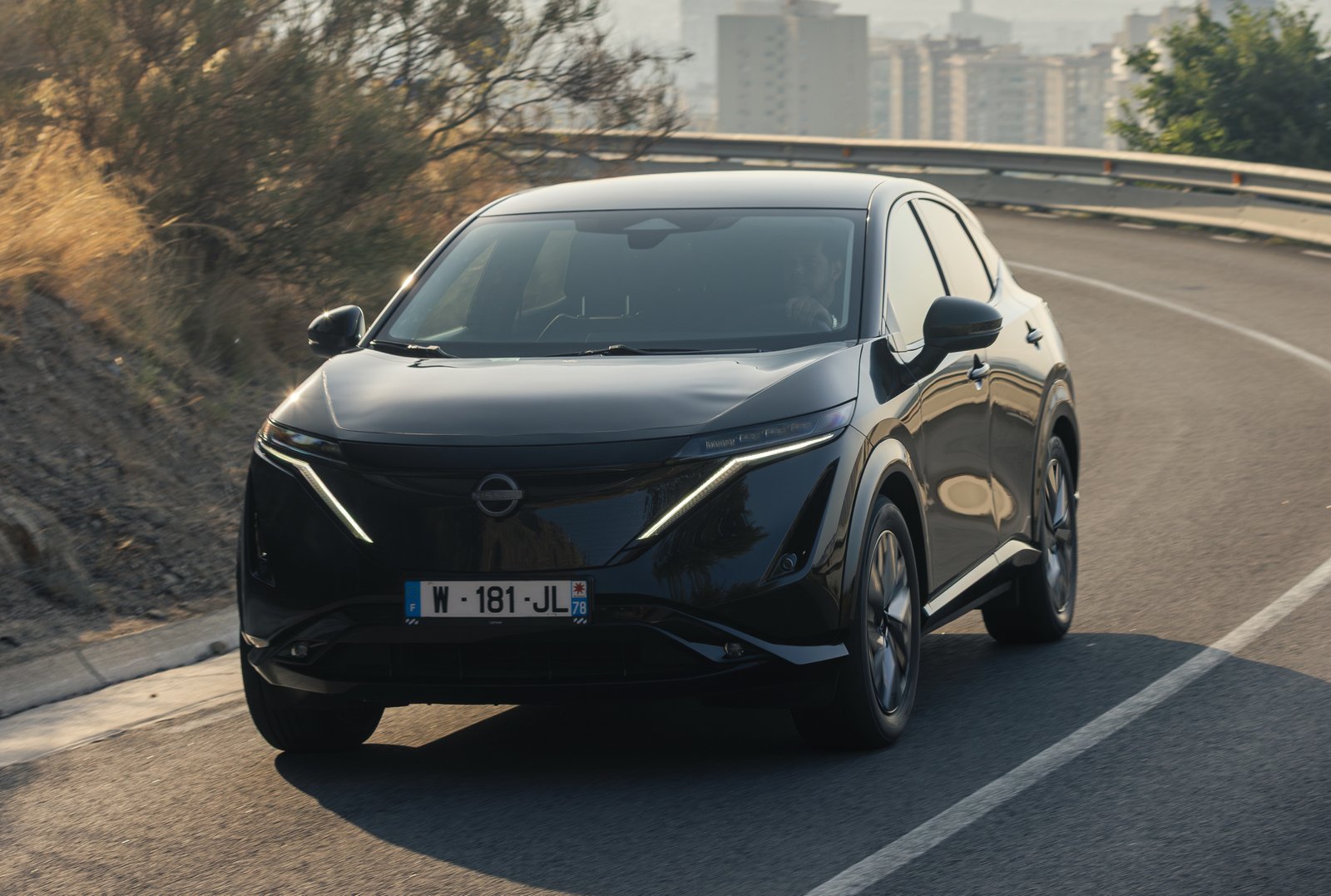 Nissan güneş enerjili Ariya'yı tanıttı:Günlük 23 km bedava menzil