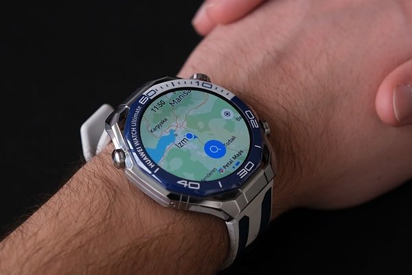 HUAWEI Watch Ultimate 2, hem Android hem de iOS cihazlarla uyumlu çalışıyor.