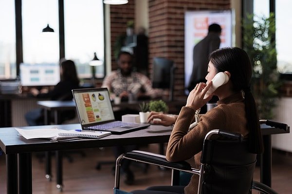 İki veya daha fazla faktörlü doğrulama kritik öneme sahip.