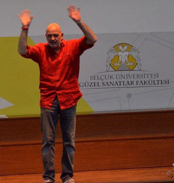 Sosyal medyanın psikolojik sorunlar ve bilgi kirliliği üzerindeki etkisi sizce tek başına belirleyici mi, yoksa daha geniş toplumsal dönüşümlerin bir parçası mı?