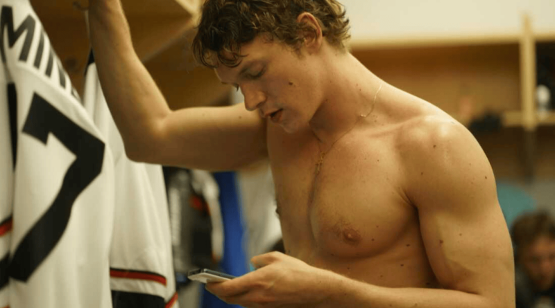 “Eğer ‘Heated Rivalry’ İlginizi Çektiyse, İzlemeniz Gereken 8 Erotik Dizi”