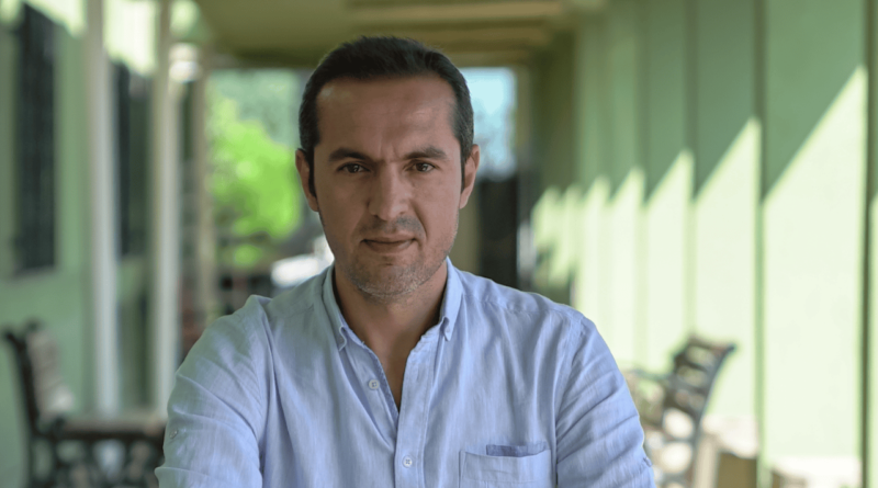 Ensar Altay: "Sinemada Görünmeyenin İzleyiciye Sızmasını Hayranlıkla İzliyorum"