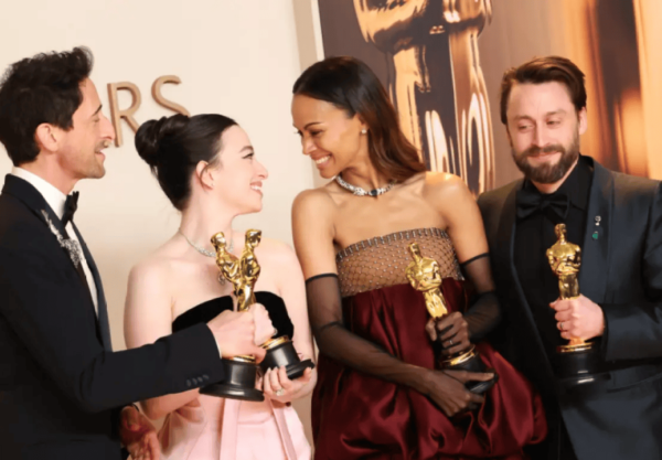 Oscar Ödülleri'nin İlk Sunucuları Açıklandı: Geçen Yılın Kazananları Tekrar Sahne Alıyor! - Haberler