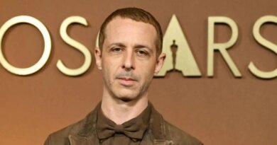 "Succession" Yıldızı Jeremy Strong, Netflix’in "Crossroads" Projesinde Başrol Oynuyor! - Haberler