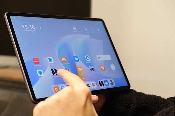 Dış mekan çalışanları için hafiflik bir gereklilik.