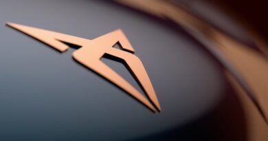 Makyajlı Cupra Born'dan Yeni İpucu: Tanıtım 5 Mart'ta!