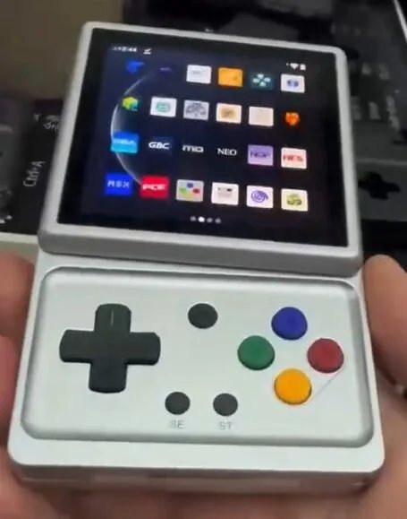 Nokia Twist ve Motorola Flipout’u Unutmayın! Bu El Aleti, Onların En İlginç Özelliğini Yeniden Sunuyor!