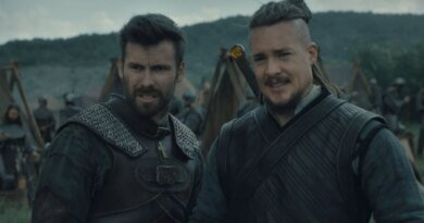 Netflix'in Orta Çağ Dizisi "Game of Thrones"u Geride Bırakarak Daha İyi Eleştiriler Alıyor! - Haberler