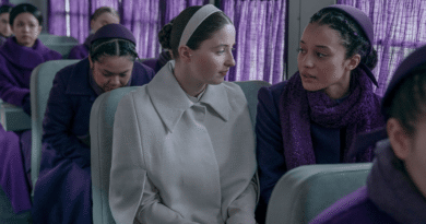 Gilead'ın Karanlık Kapıları Tekrar Açılıyor: "The Testaments" İlk Üç Bölümüyle İzleyiciyle Buluştu! - Haberler