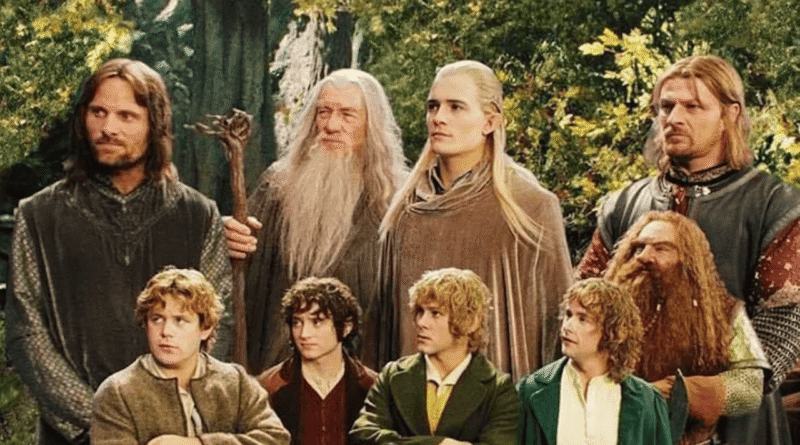 Yeni Bir "Yüzüklerin Efendisi" Filmi İçin Hazırlıklar Start Verdi: Senaryoyu Tanınmış Komedyen Yazıyor - Haberler