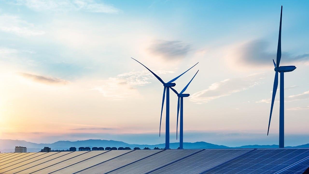 Türkiye 2017’den beri ek elektrik ihtiyacının tamamını rüzgardan ve güneşten sağlıyor.