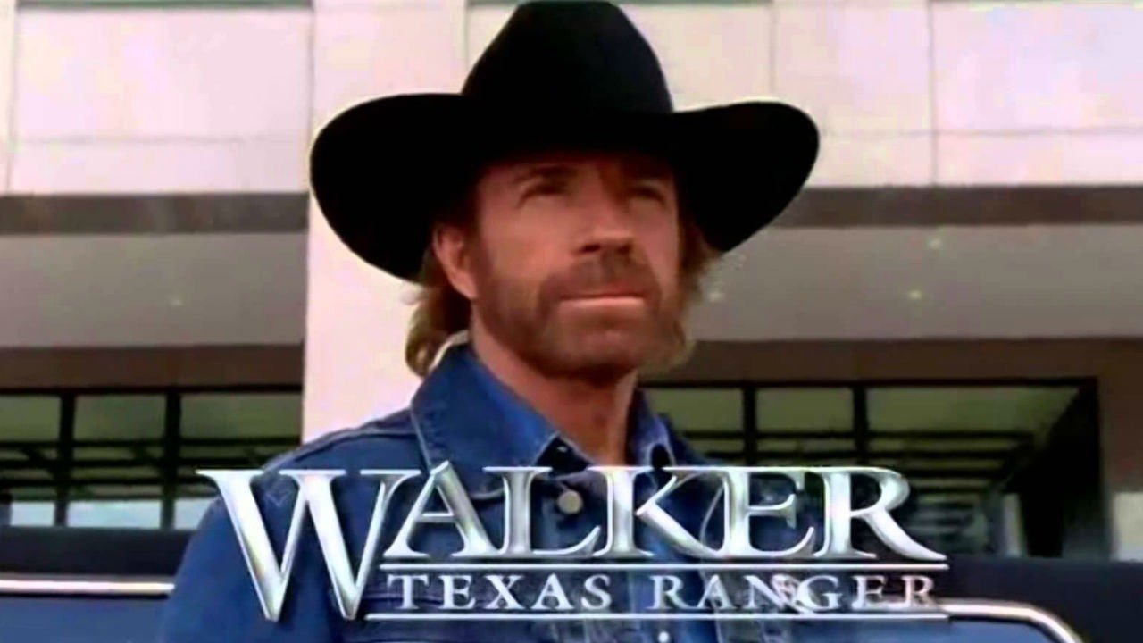 Evet, bu bir rüya değil. Chuck Norris'in Walker, Texas Ranger adlı uzun soluklu bir televizyon dizisi vardı, burada kötü adamları tekmeleyerek yok ediyordu -- ayrıca tema müziğini de söylüyordu, bu da onun gerçekten de en büyük insan olduğunu kanıtlıyor. 200'den fazla bölümü ile, bir maratonda pek çok dövüş sahnesi izleyeceksiniz.