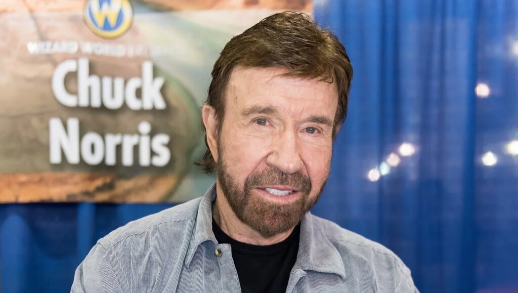Chuck Norris yaşamını yitirdi!