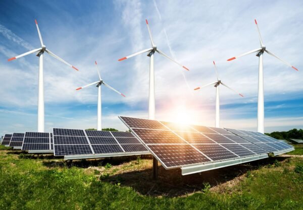 8 Yıldır Ek Elektrik İhtiyacımızı Rüzgar ve Güneş Enerjisiyle Karşılıyoruz